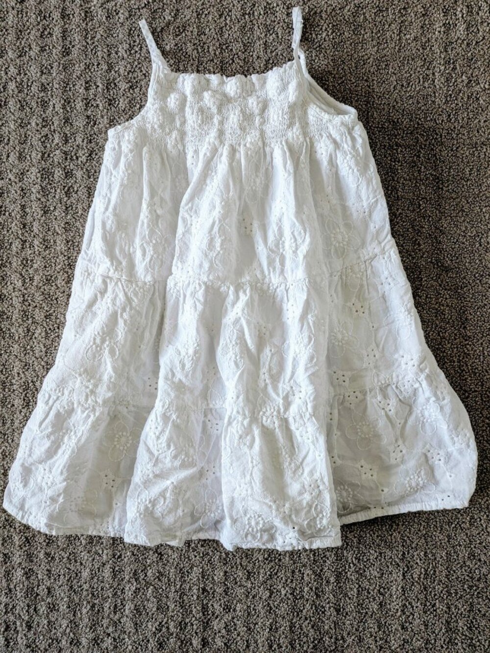 Cat & Jack Smocked eyelet dress size 4T EUC